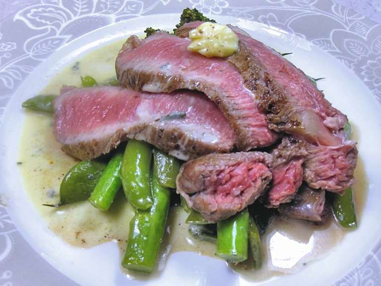 Steak With Easy Blue Cheese Sauce Recipe Cuisine Fiend